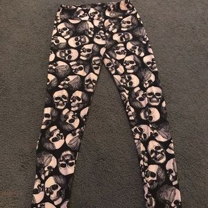 LuLaRoe Skull Leggings - One Size